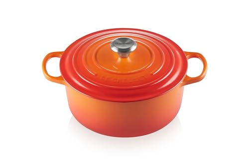 Le Creuset Signature Gusseisen-Bräter mit Deckel, Ø 26 cm, Rund, Für alle Herdarten und Induktion geeignet, Volumen: 5,3 l, 5,135 kg, Ofenrot, 21177260902430