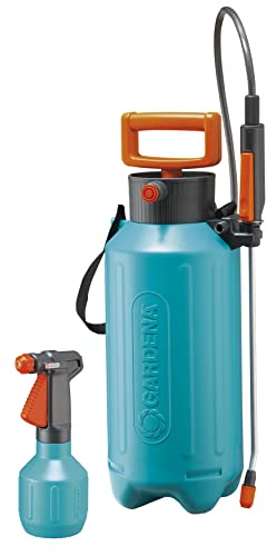 Gardena Drucksprüher-Set-Aktion: Pumpsprüher 0,5 l und Drucksprühgerät 5 l, Pumpsprüher mit variabler Düse, Drucksprühgerät mit Schultergurt (824-20)