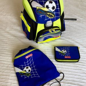 Sporttasche, Mäppchen und Rucksack für die Schule