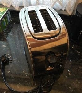 STELIO Toaster mit Ladekabel