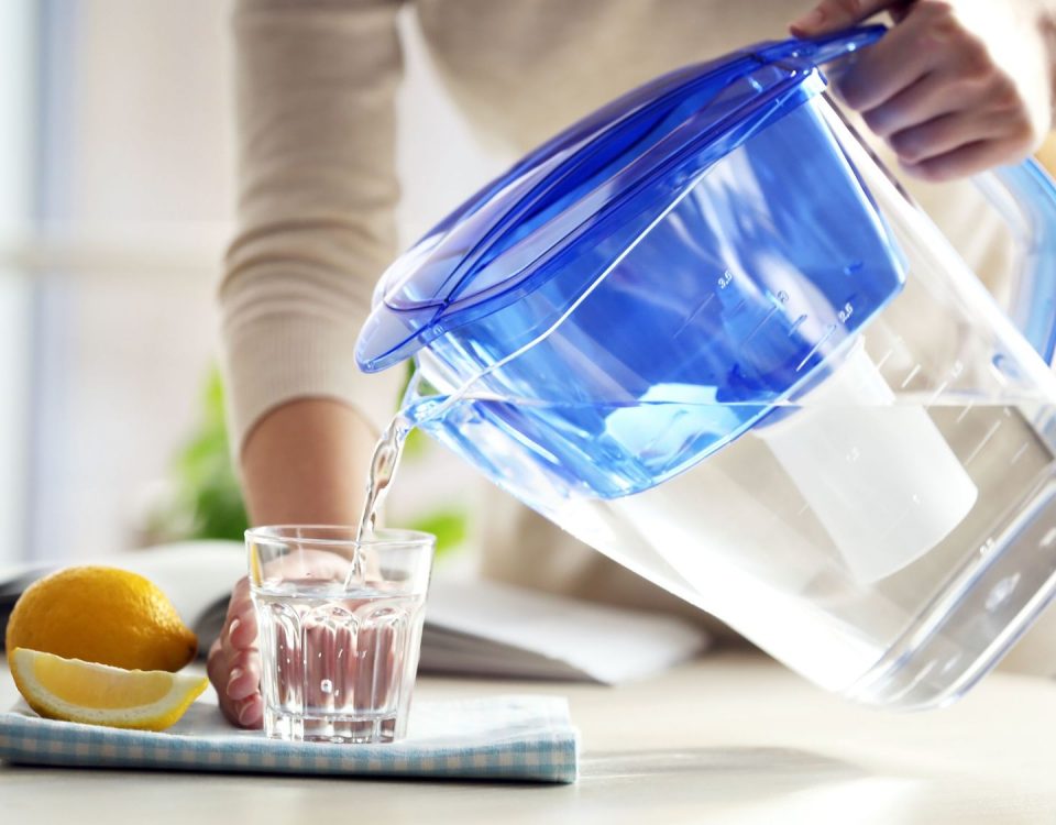 Kanne mit Wasserfilter